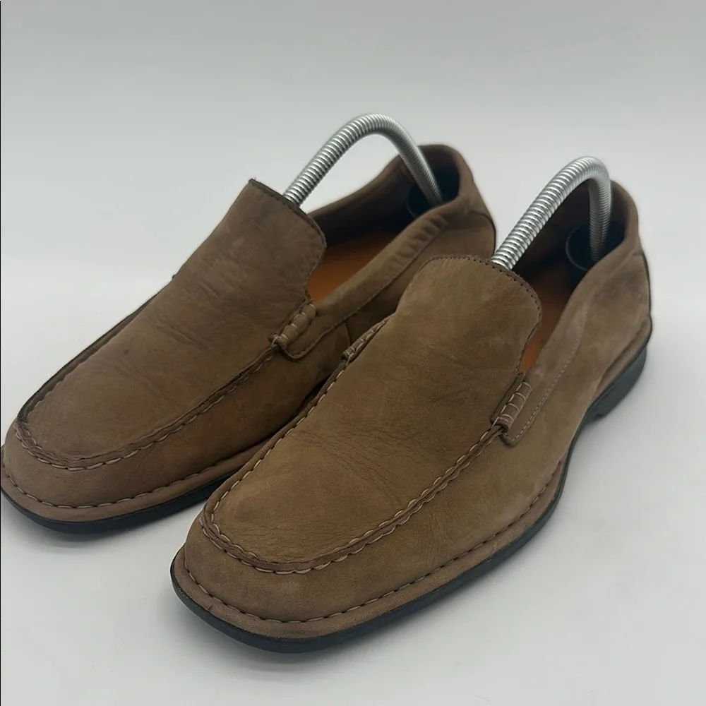 Timberland Mens Size 8.5 Tan Slip-On Loafers with Wedge Sole and Suede Material